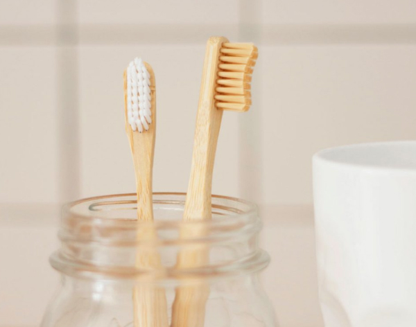 Quoties debet toothbrushes reponi? Quam ad colligunt et penicillo dentes sine damno illis